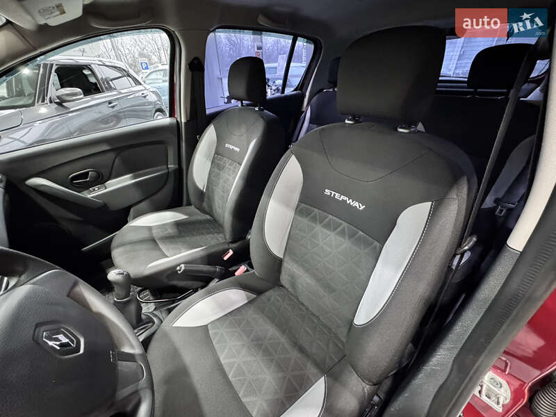 Хэтчбек Renault Sandero 2015 в Одессе