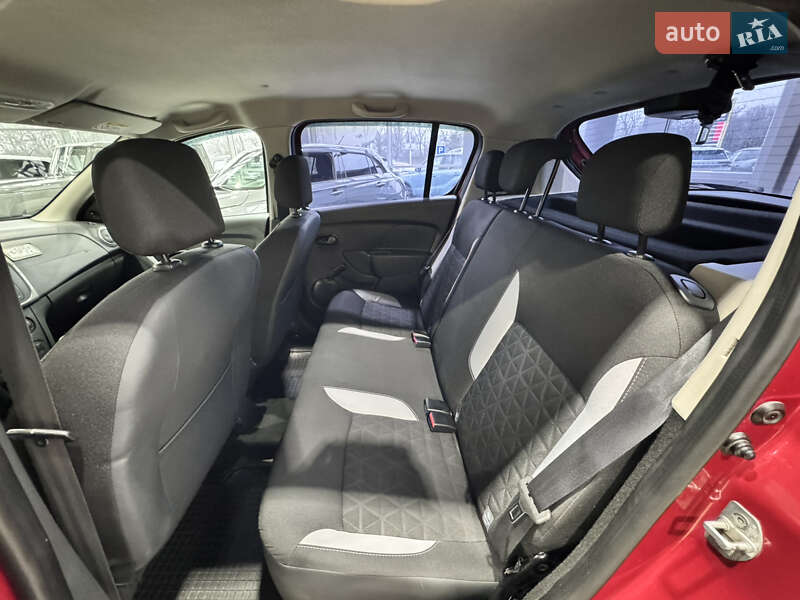 Хэтчбек Renault Sandero 2015 в Одессе