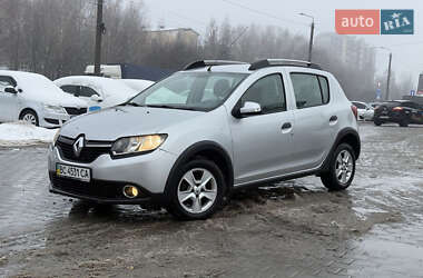 Хетчбек Renault Sandero 2016 в Хмельницькому