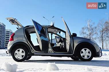 Хэтчбек Renault Sandero 2011 в Киеве