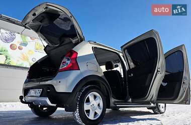 Хэтчбек Renault Sandero 2011 в Киеве