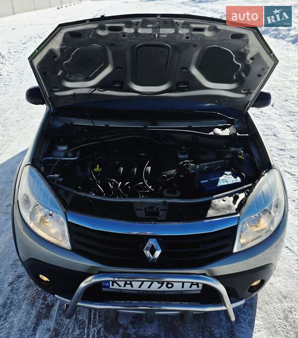 Хэтчбек Renault Sandero 2011 в Киеве