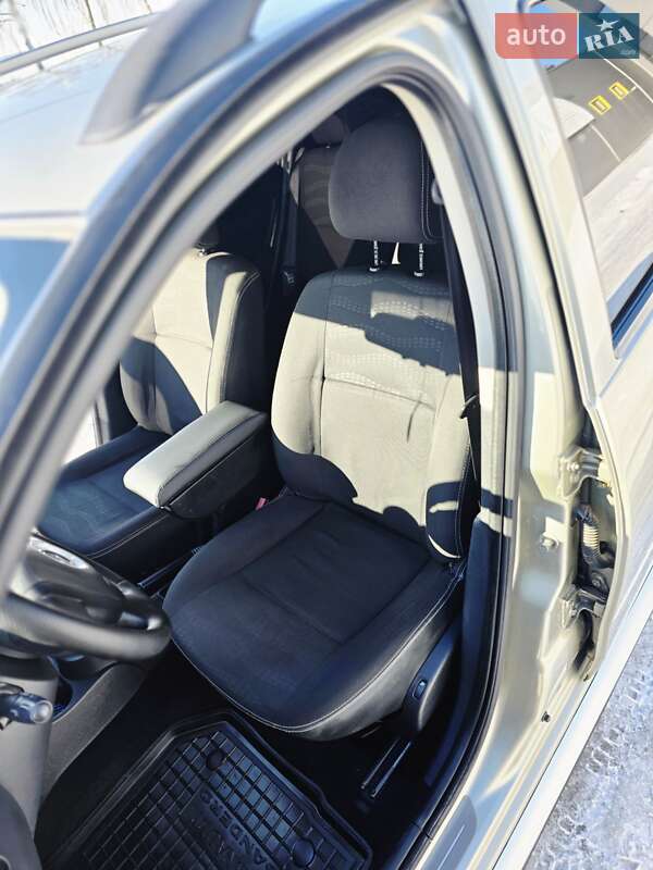 Хэтчбек Renault Sandero 2011 в Киеве