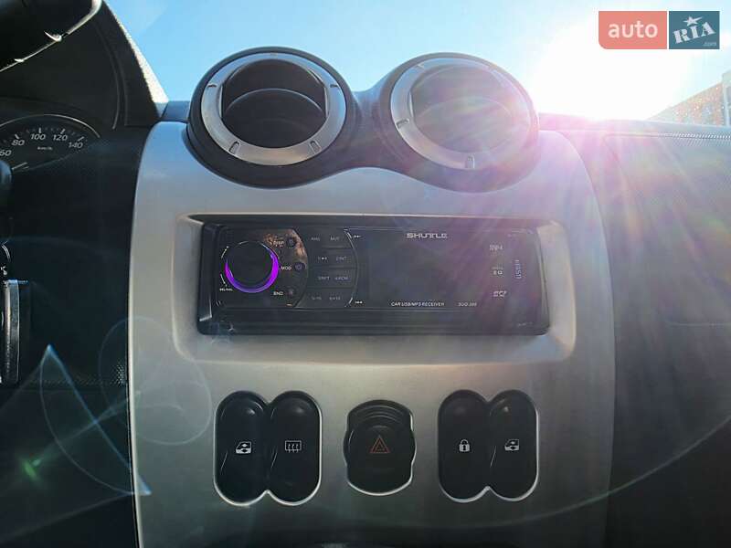 Хэтчбек Renault Sandero 2011 в Киеве