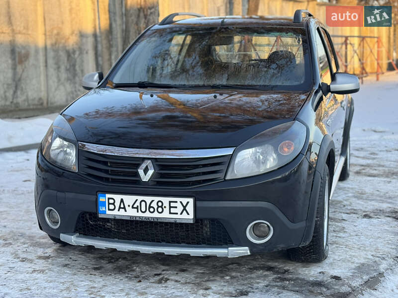 Хэтчбек Renault Sandero 2013 в Лубнах
