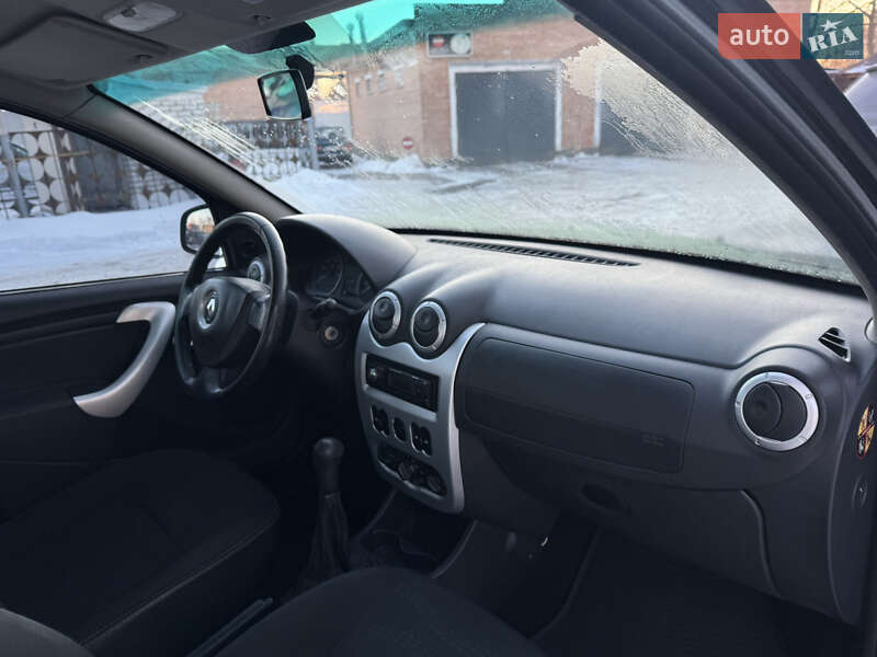 Хэтчбек Renault Sandero 2013 в Лубнах