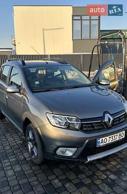 Хетчбек Renault Sandero 2017 в Мукачевому