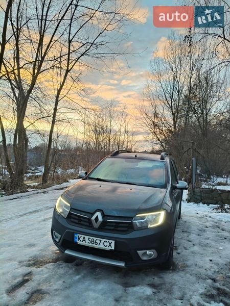 Хэтчбек Renault Sandero 2017 в Киеве