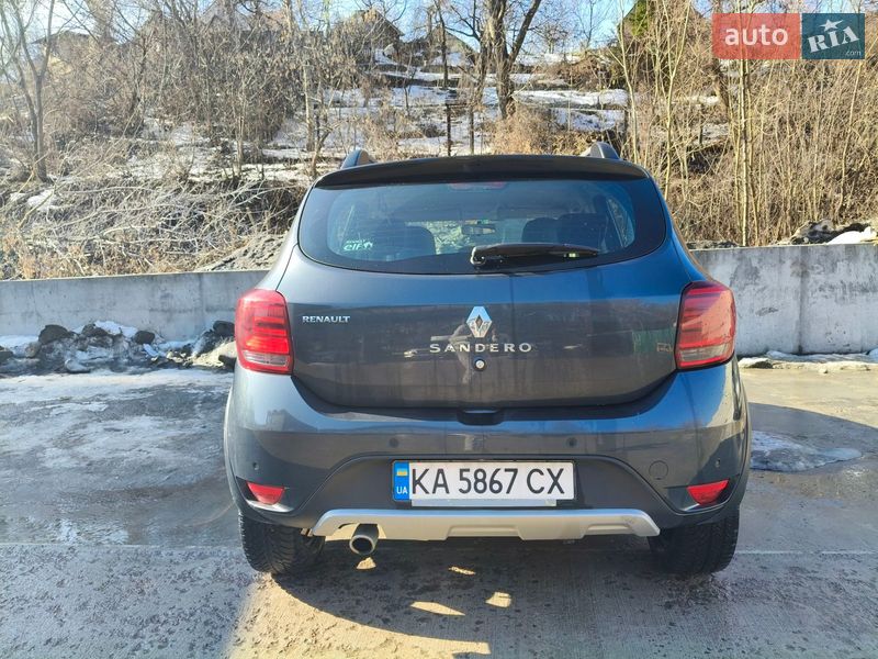 Хэтчбек Renault Sandero 2017 в Киеве