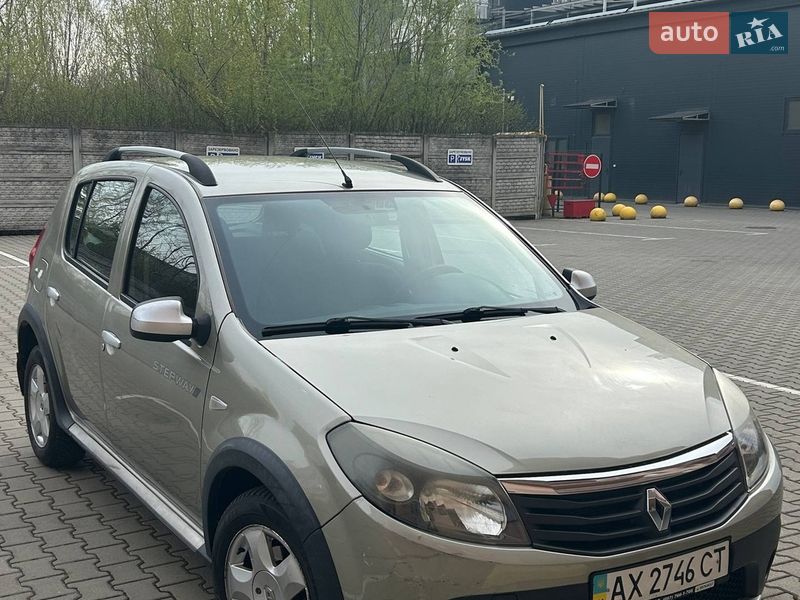 Renault Sandero 2012