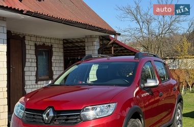 Хэтчбек Renault Sandero 2019 в Сарнах