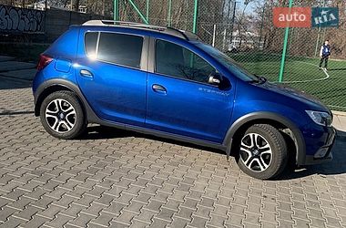 Хетчбек Renault Sandero 2020 в Чернівцях