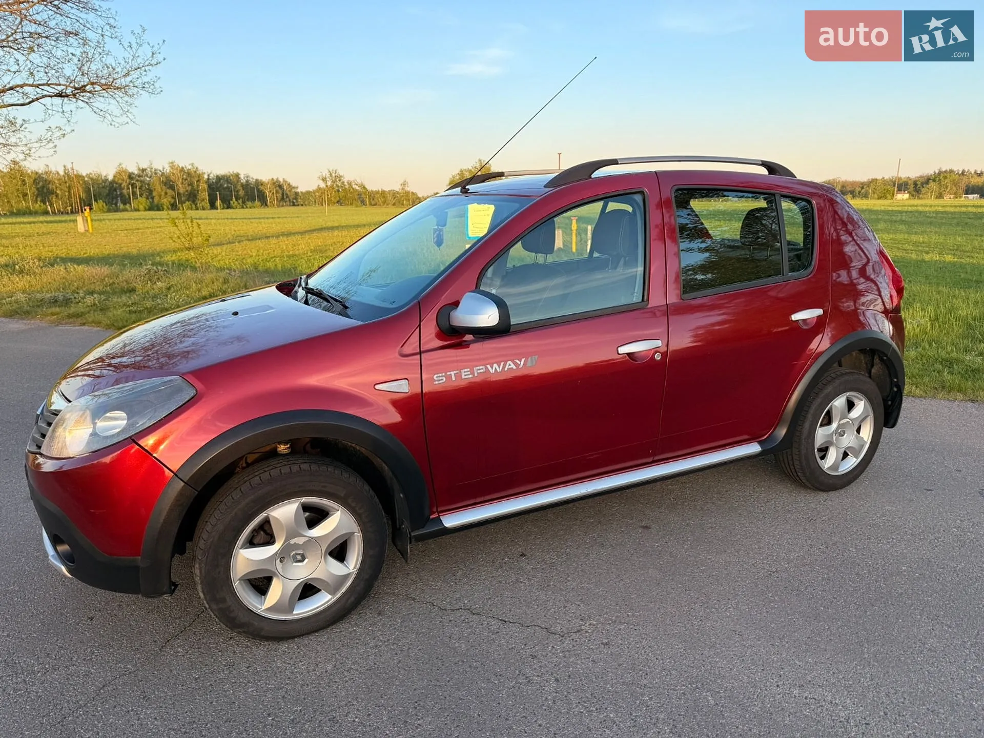 2012 Renault Sandero - мініатюра 2