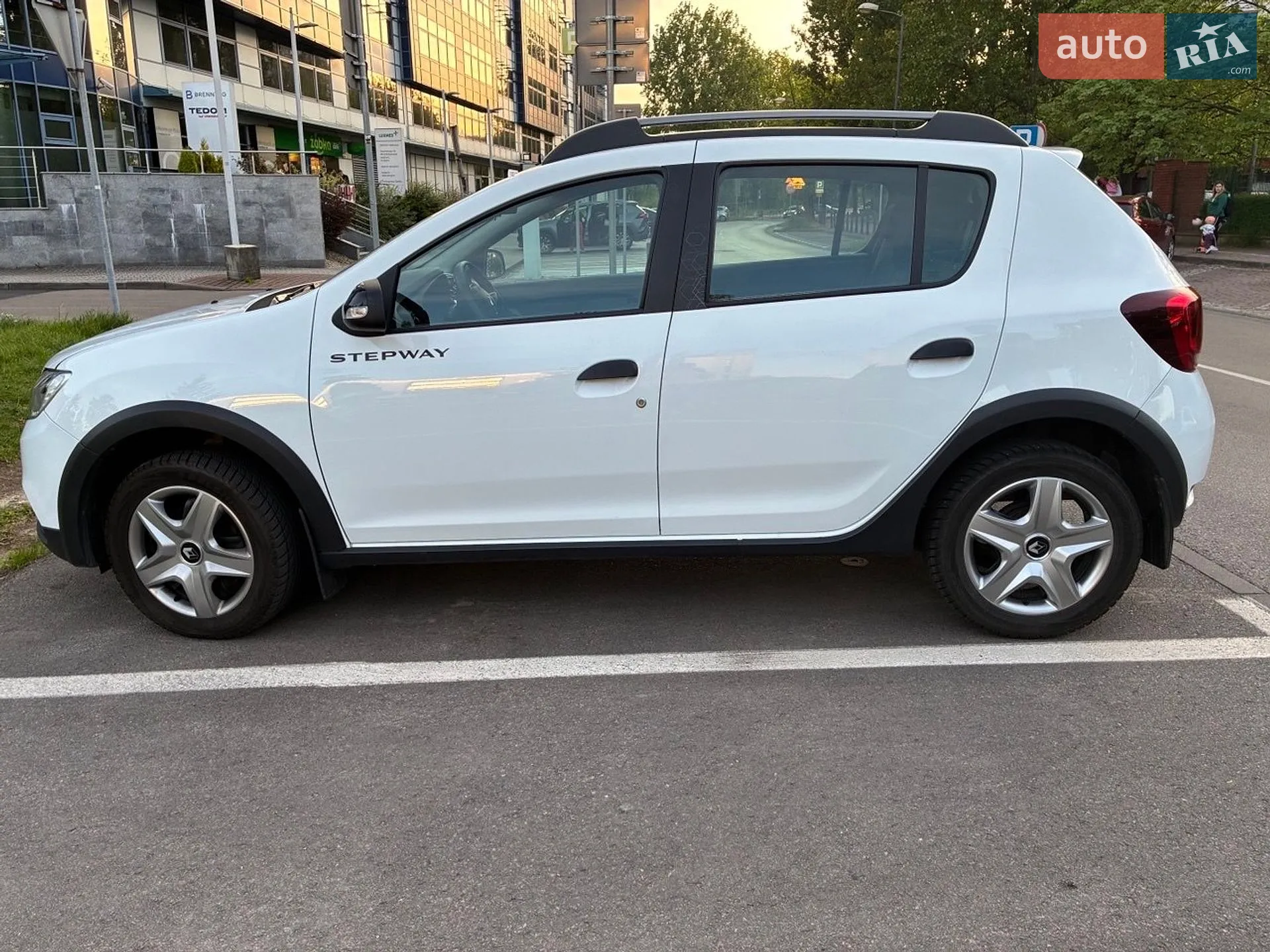 2020 Renault Sandero - мініатюра 3