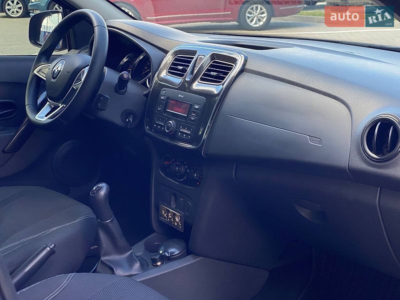Хэтчбек Renault Sandero 2017 в Днепре фото 13 Хэтчбек Renault Sandero 2017 в Днепре