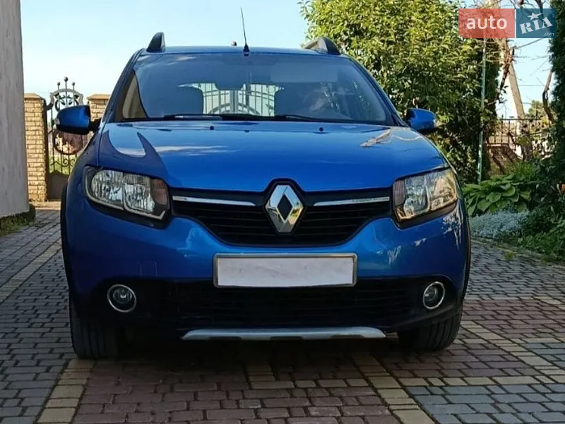 Renault Sandero 2015