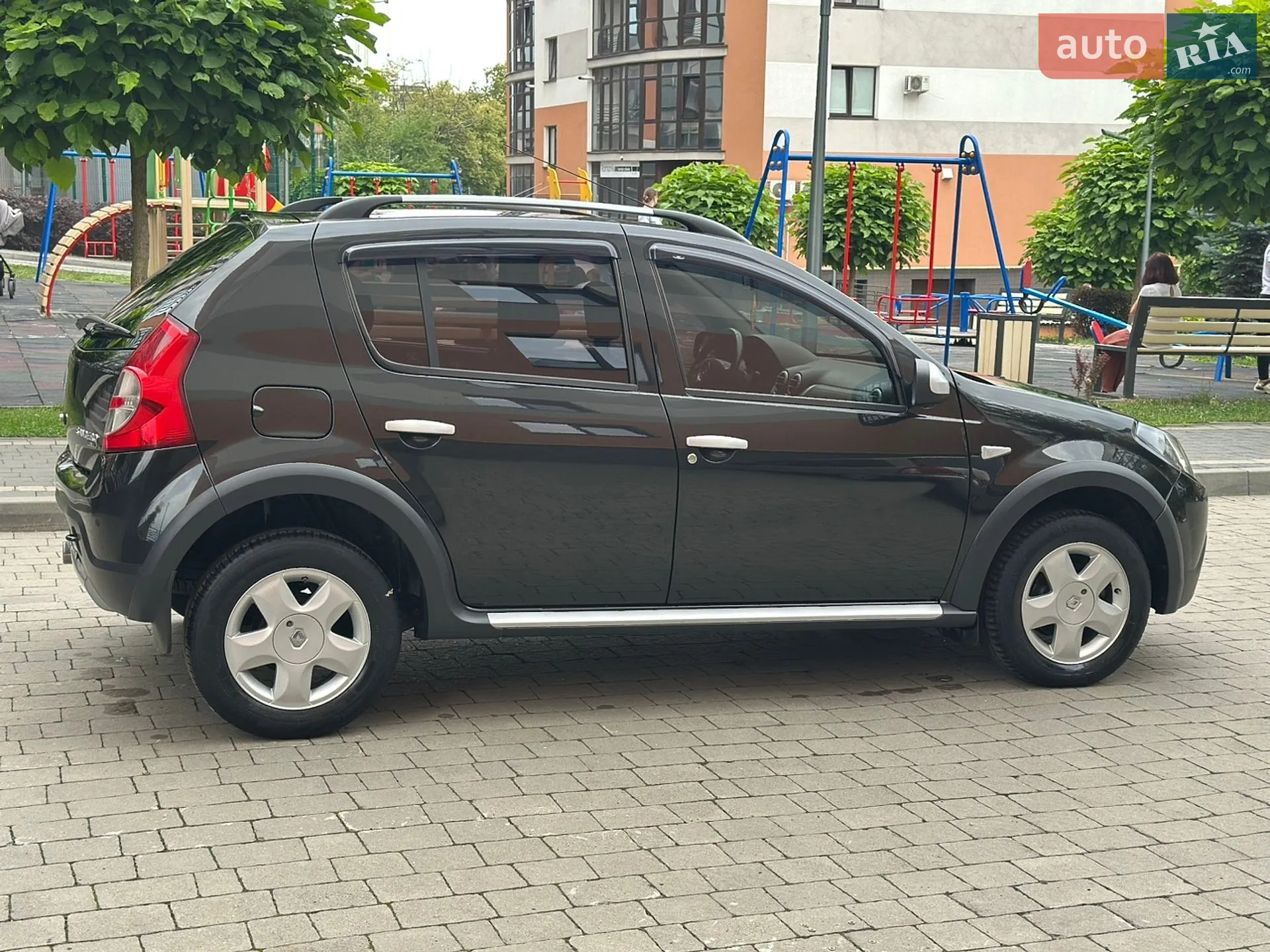 2011 Renault Sandero - мініатюра 12