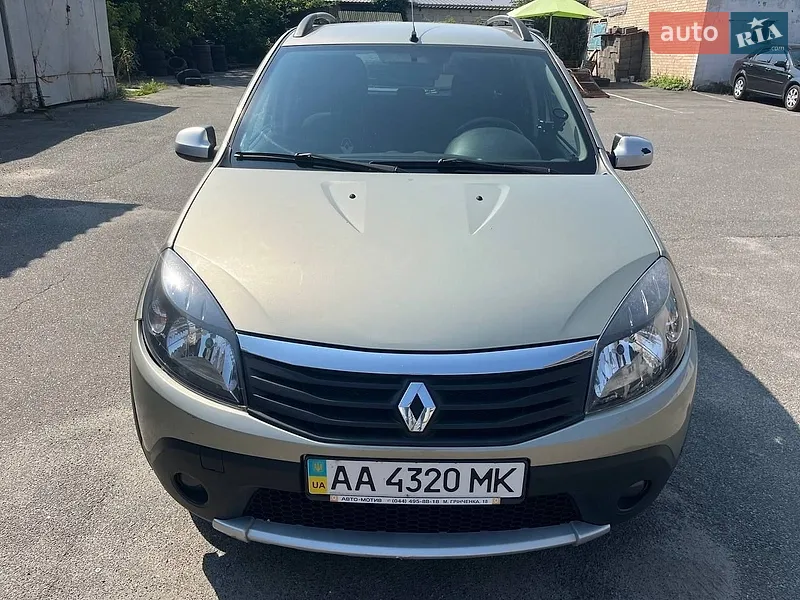 Renault Sandero 2012