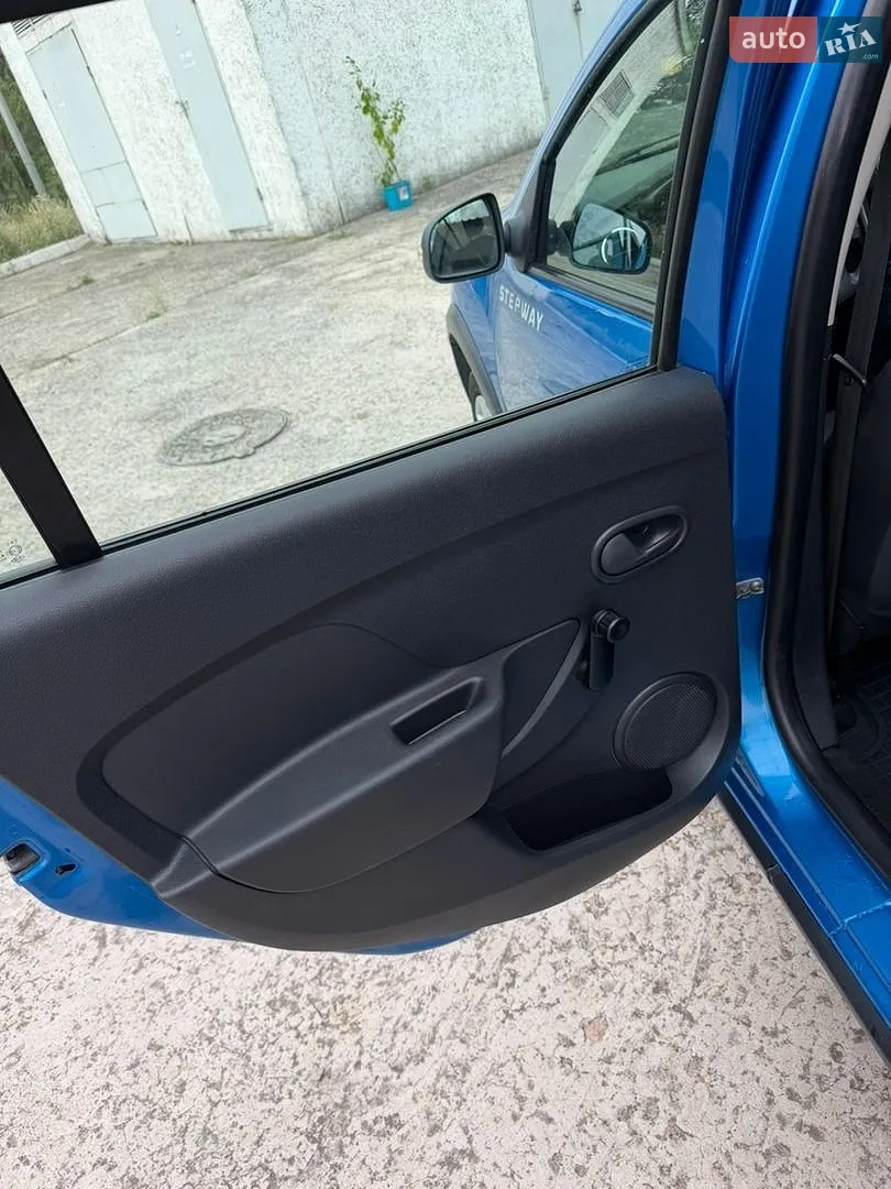 2013 Renault Sandero - мініатюра 12