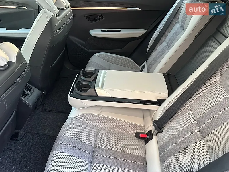 Renault Scenic E-Tech 2024 VIN VF1RCB00973414007 фото оголошення 44 з 96