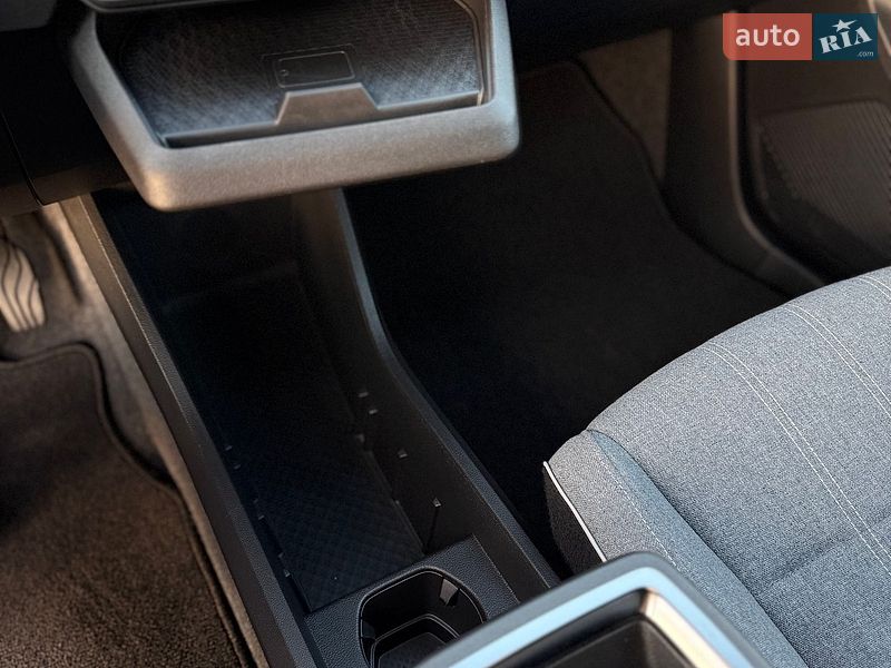 Позашляховик / Кросовер Renault Scenic E-Tech 2024 в Рівному фото 48 Позашляховик / Кросовер Renault Scenic E-Tech 2024 в Рівному