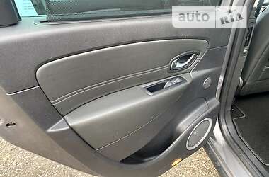 Минивэн Renault Scenic XMOD 2013 в 