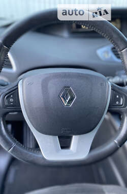Минивэн Renault Scenic XMOD 2013 в 