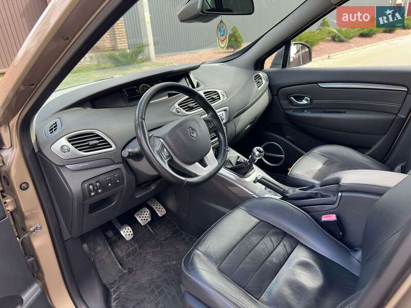 Минивэн Renault Scenic XMOD 2013 в Киеве