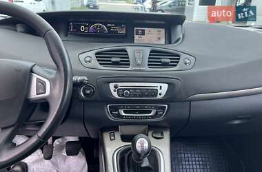 Минивэн Renault Scenic XMOD 2013 в 