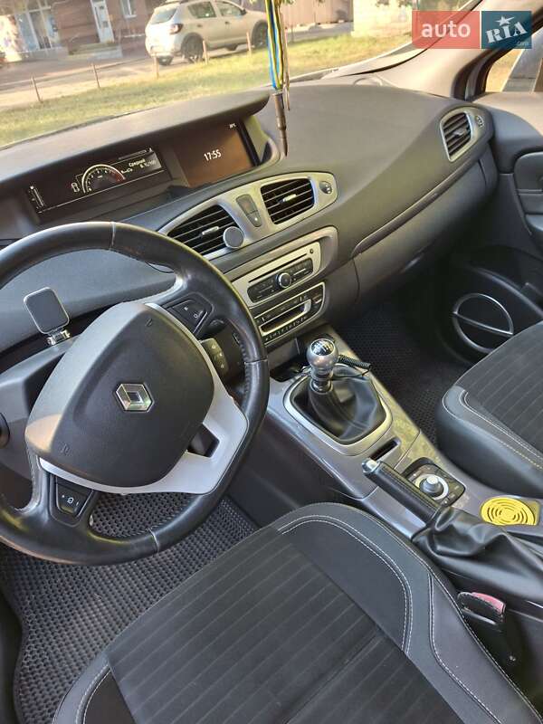 Минивэн Renault Scenic XMOD 2013 в Черкассах