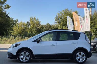 Минивэн Renault Scenic XMOD 2013 в 