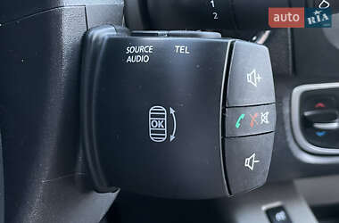 Минивэн Renault Scenic XMOD 2013 в 