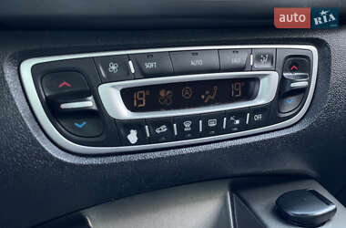 Минивэн Renault Scenic XMOD 2013 в 