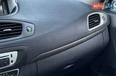 Минивэн Renault Scenic XMOD 2013 в 