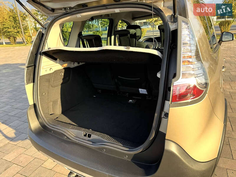 Минивэн Renault Scenic XMOD 2016 в Ивано-Франковске