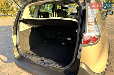 Минивэн Renault Scenic XMOD 2016 в 