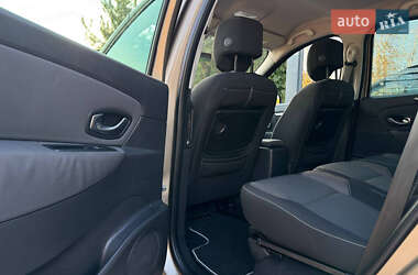 Минивэн Renault Scenic XMOD 2016 в 