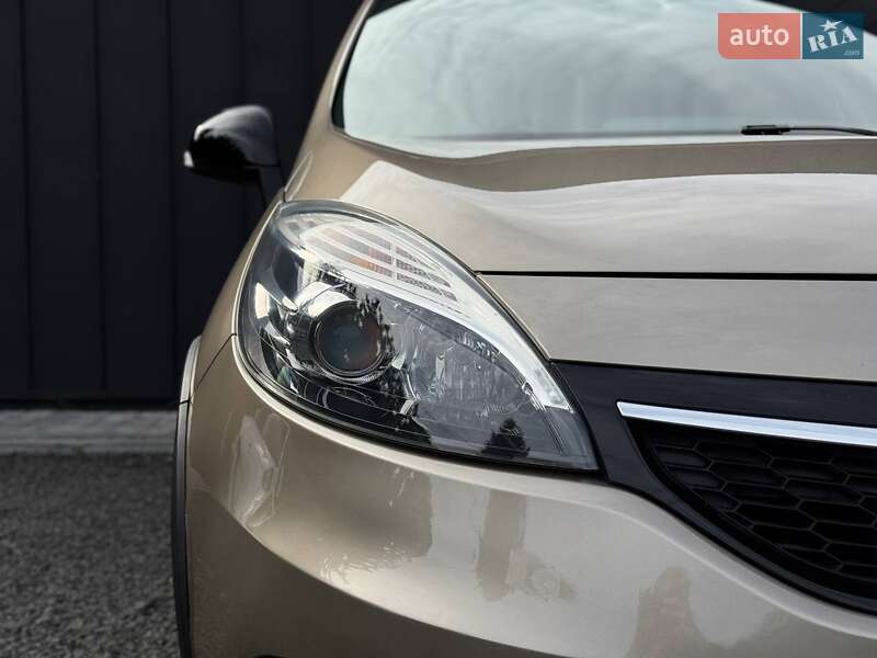 Мінівен Renault Scenic XMOD 2015 в Луцьку