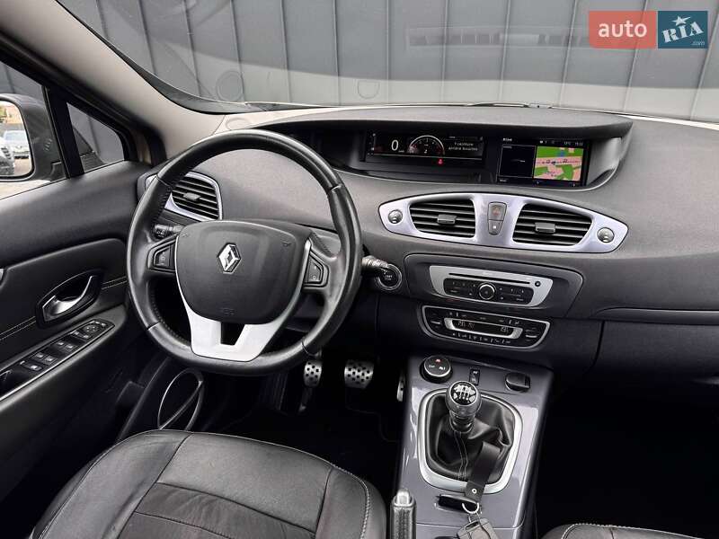 Мінівен Renault Scenic XMOD 2015 в Луцьку