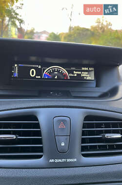Минивэн Renault Scenic XMOD 2013 в 