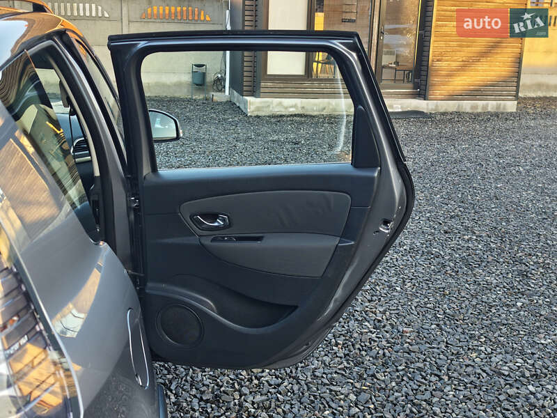 Минивэн Renault Scenic XMOD 2013 в Луцке фото 47 Минивэн Renault Scenic XMOD 2013 в Луцке