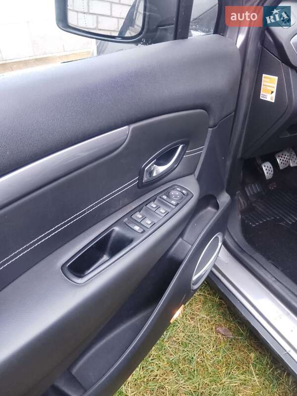 Минивэн Renault Scenic XMOD 2014 в Старой Выжевке