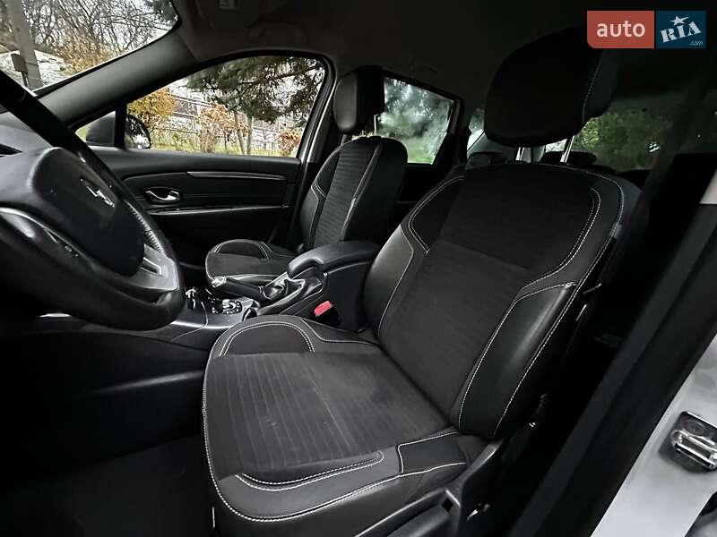 Мінівен Renault Scenic XMOD 2015 в Львові