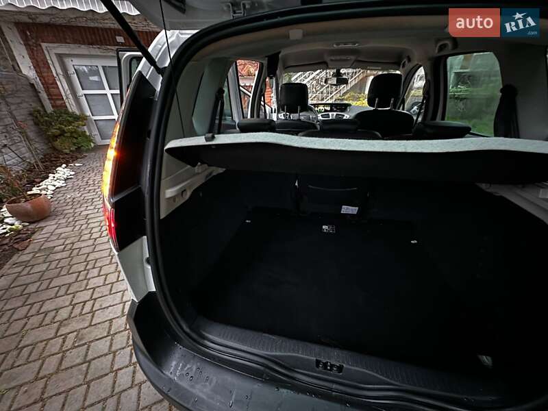 Мінівен Renault Scenic XMOD 2015 в Львові