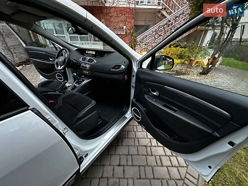 Мінівен Renault Scenic XMOD 2015 в Львові