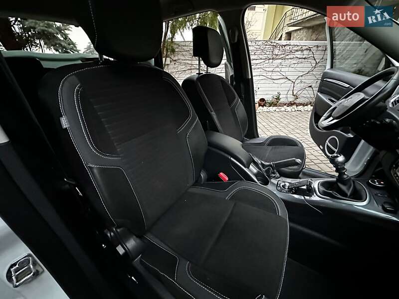 Мінівен Renault Scenic XMOD 2015 в Львові