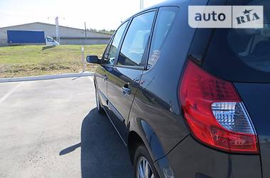 Минивэн Renault Scenic 2009 в 