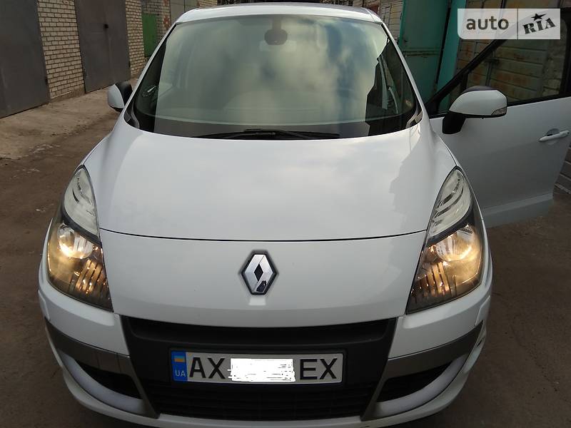 Минивэн Renault Scenic 2011 в Харькове