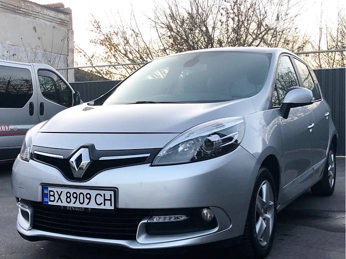 Минивэн Renault Scenic 2015 в Староконстантинове