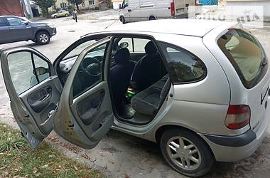 Седан Renault Scenic 2000 в Львове